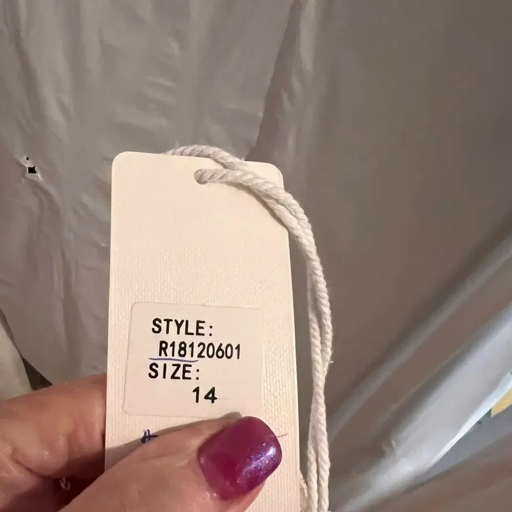 little lies nwt waist